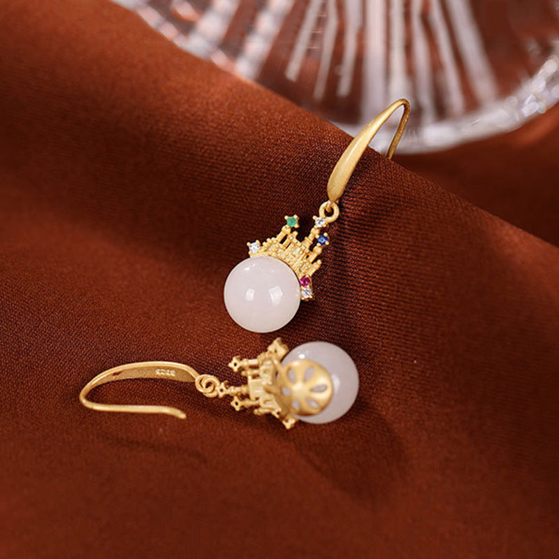 Beautiful Gold Earring with Unique Style