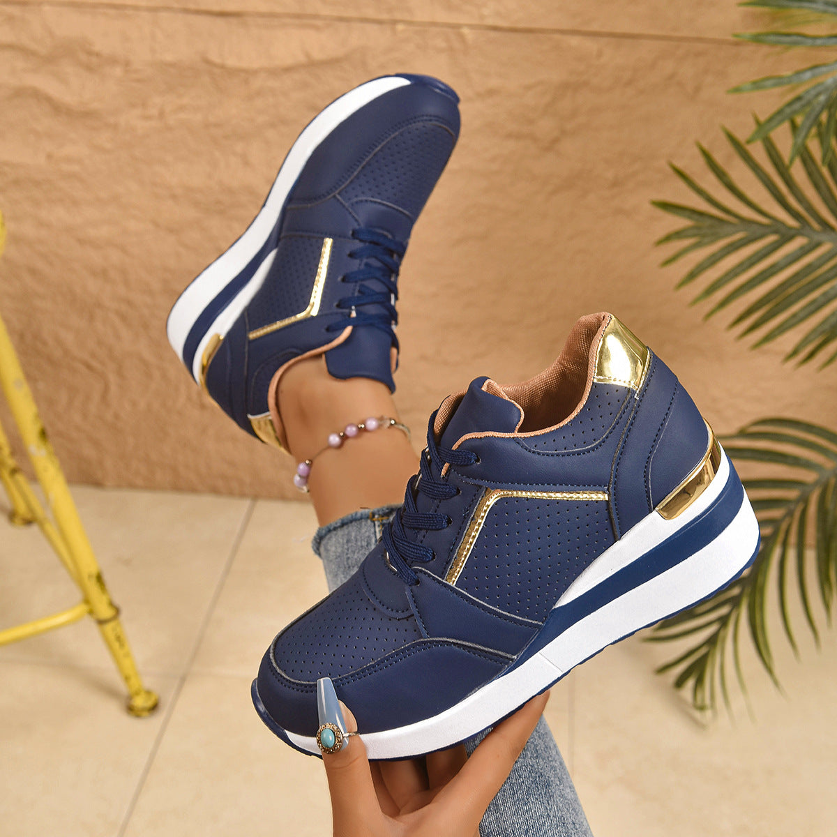 Graceful Orthopedic Shoes for Modern Look