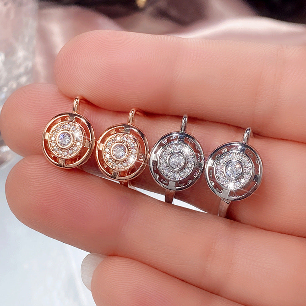 Classic Earring with Timeless Appeal