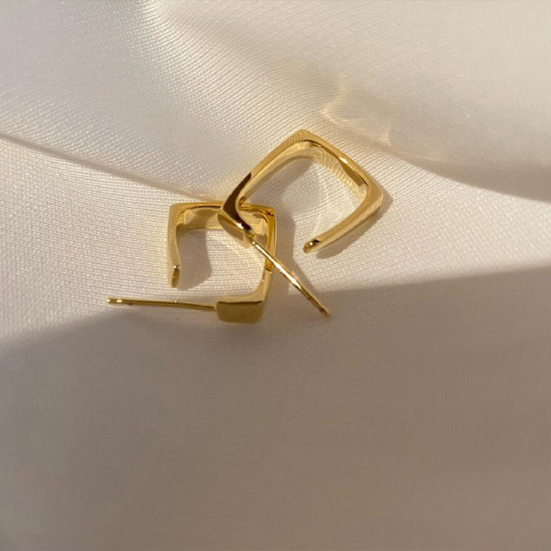 Classic Earring with Timeless Appeal