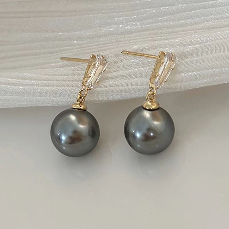 Elegant Pearl Earring for Every Occasion