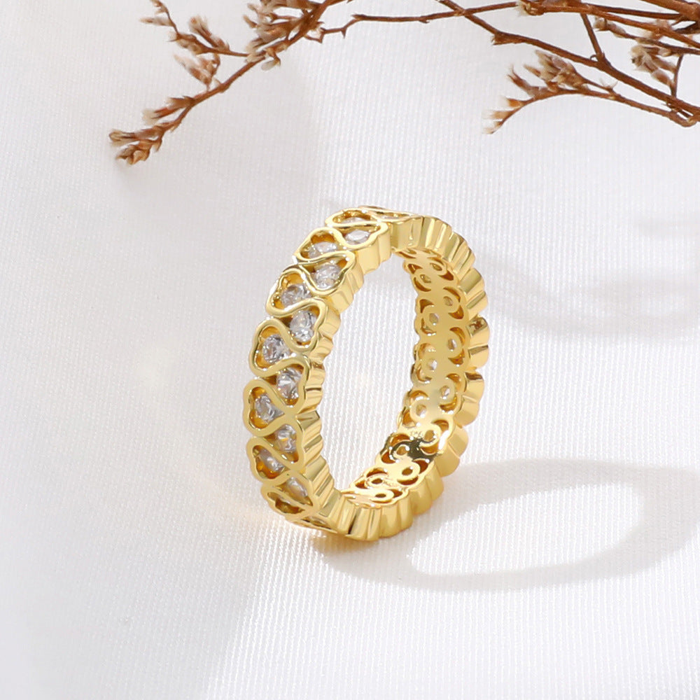 Classic Gold Ring with Timeless Appeal