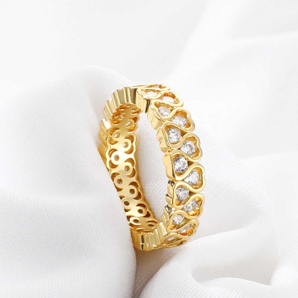 Classic Gold Ring with Timeless Appeal