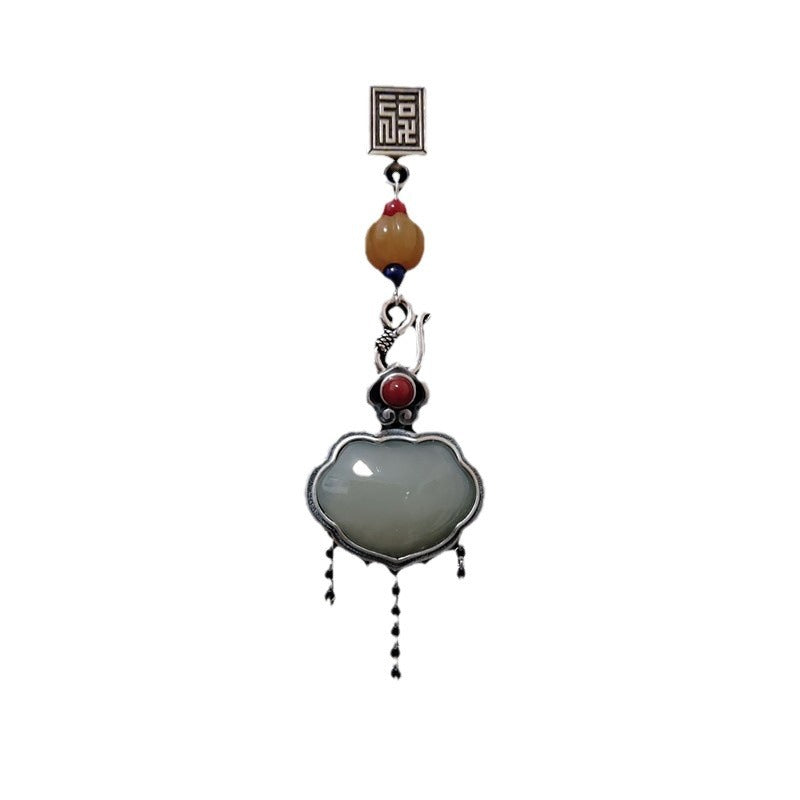 Charming Silver Pendant for Any Occasion