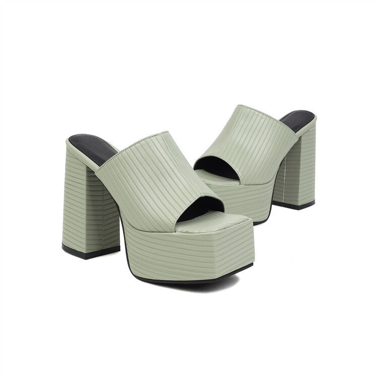 Graceful Orthopedic Sandals for Modern Look