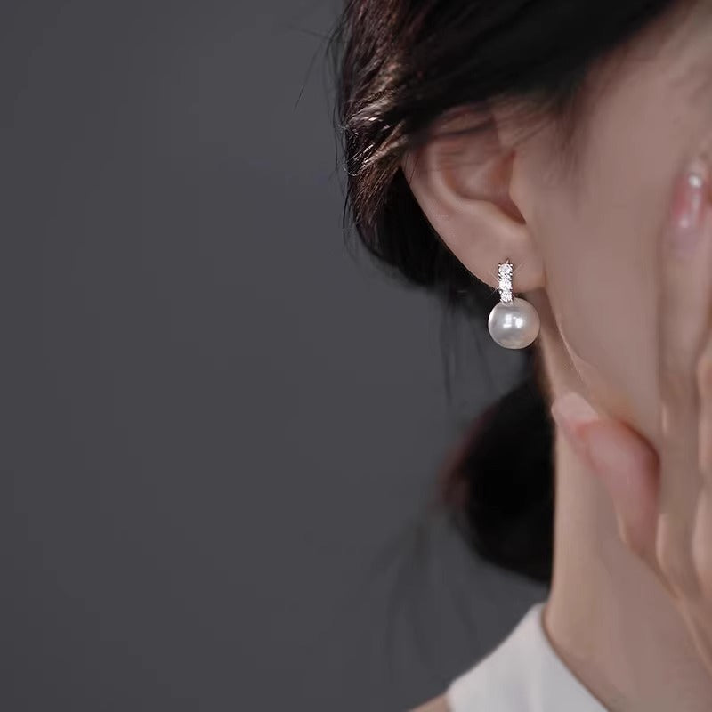 Romantic Pearl Earring for Special Moments
