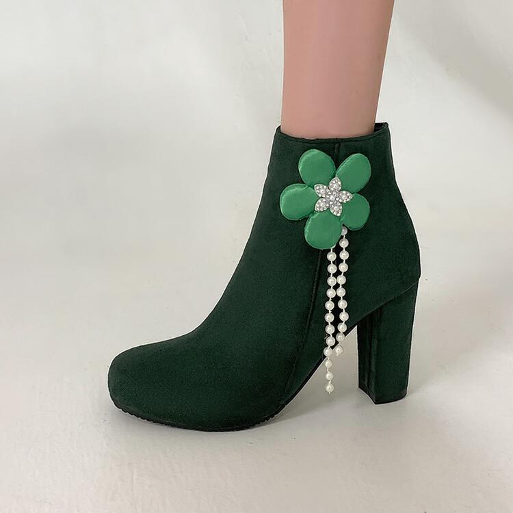 Graceful Orthopedic Boots for Modern Look