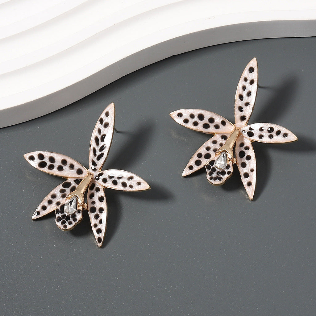 Beautiful Earring with Unique Style