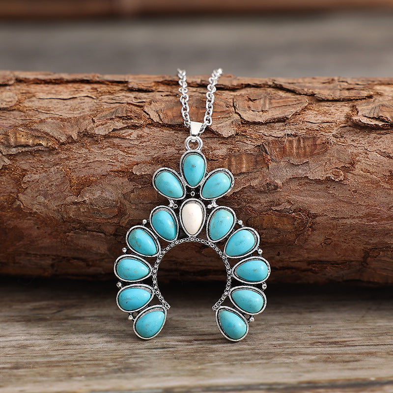 Classic Necklace with Timeless Appeal