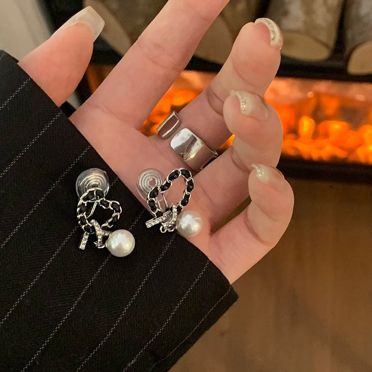 Charming Pearl Earring for Any Occasion