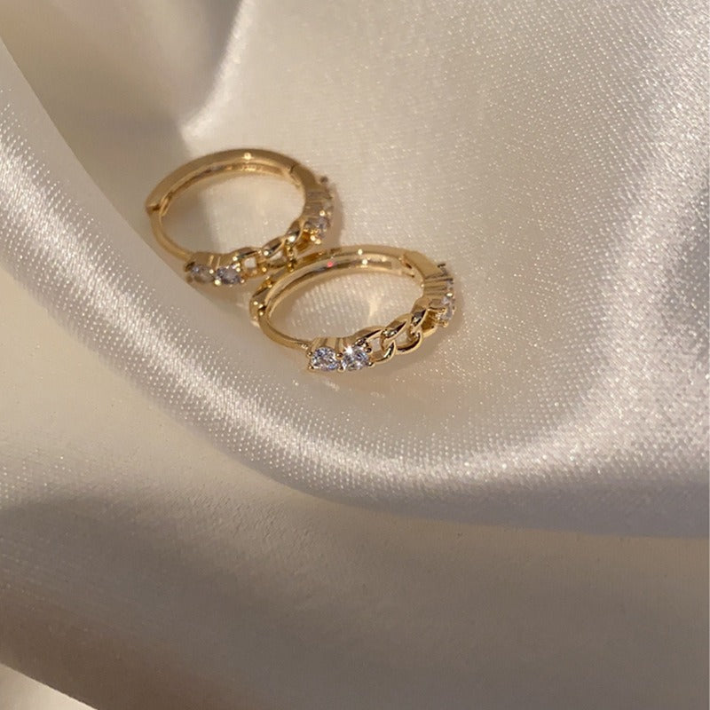 Romantic Earring for Special Moments