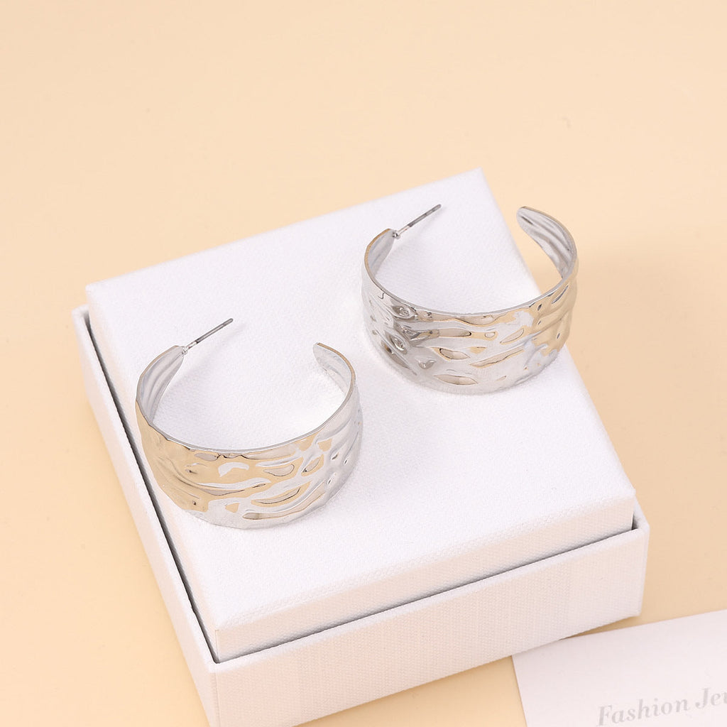 Charming Earring for Any Occasion