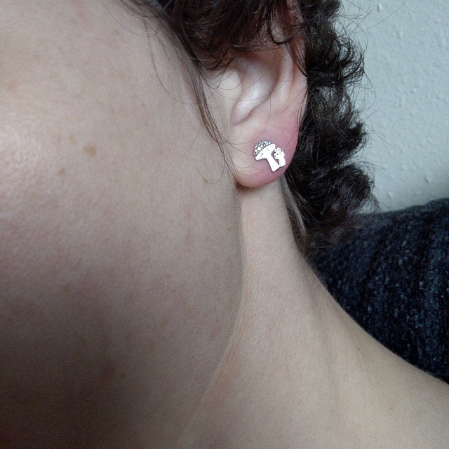 Charming Earring for Any Occasion