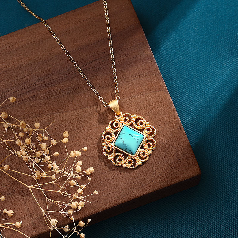 Elegant Gold Necklace for Every Occasion