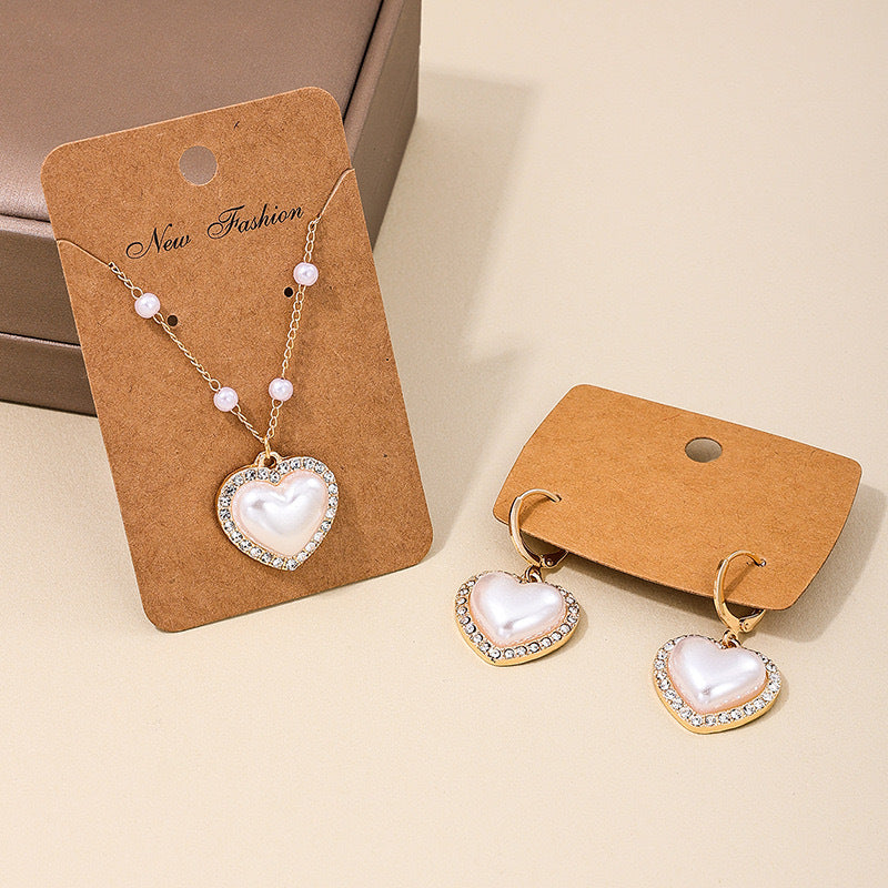 Romantic Pearl Set for Special Moments