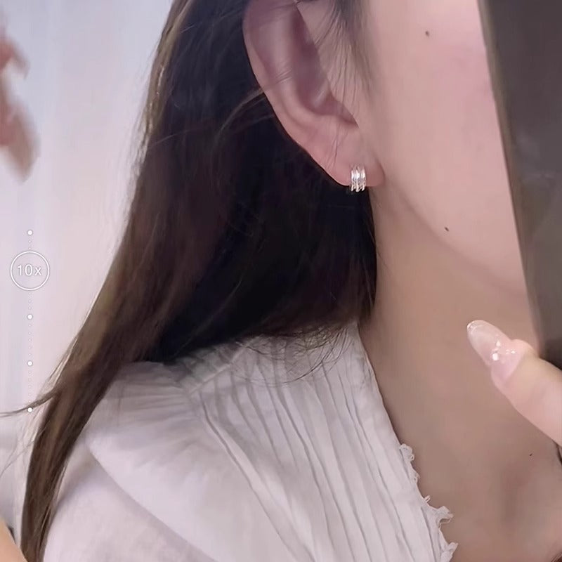 Charming Earring for Any Occasion