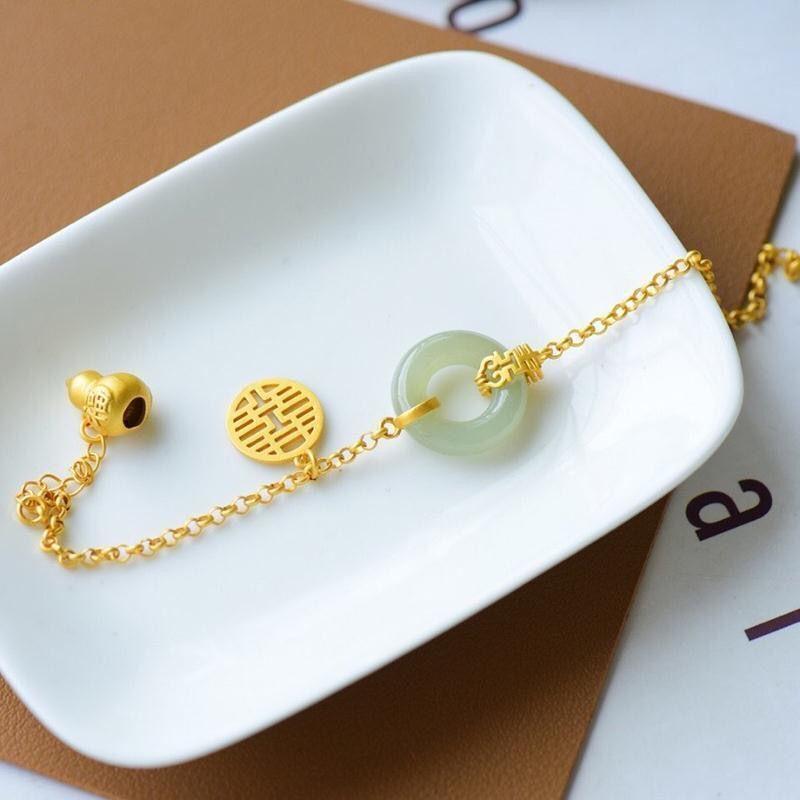 Romantic Gold Bracelet for Special Moments