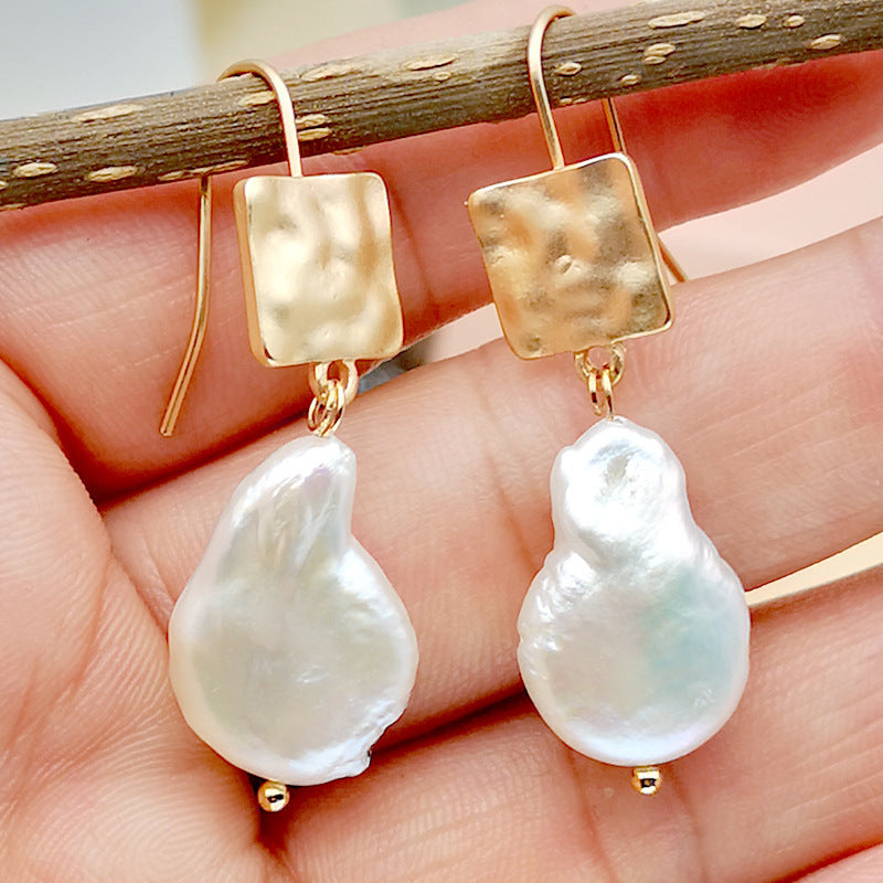 Stunning Gold Earring for Daily Wear