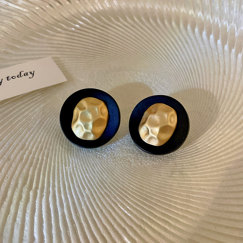 Stunning Gold Earring for Daily Wear