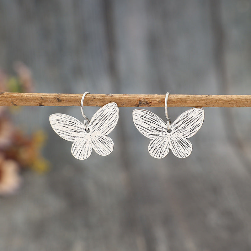 Beautiful Silver Earring with Unique Style