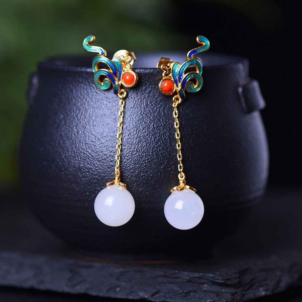 Classic Silver Earring with Timeless Appeal