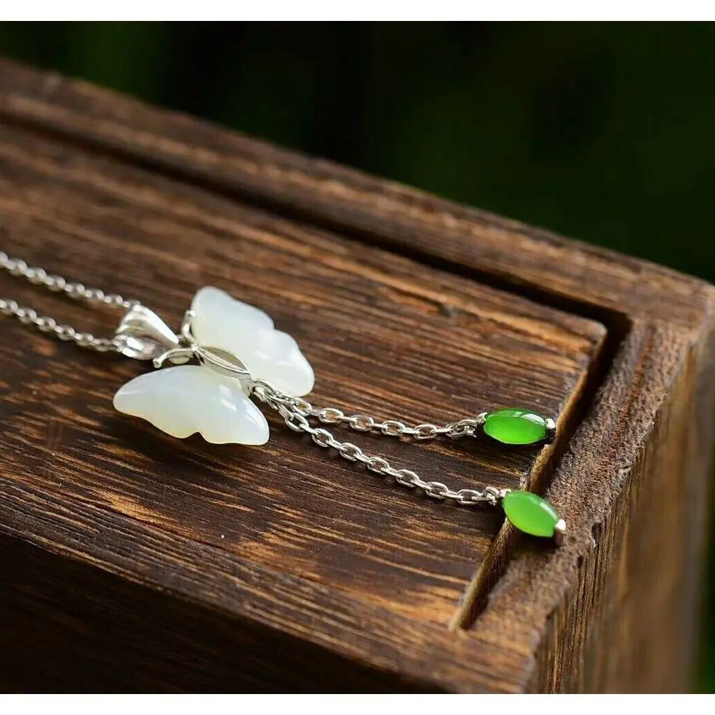Stunning Necklace for Daily Wear