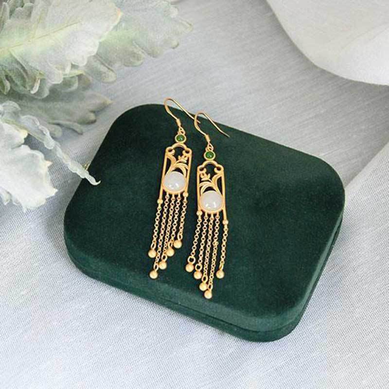Stunning Gold Earring for Daily Wear