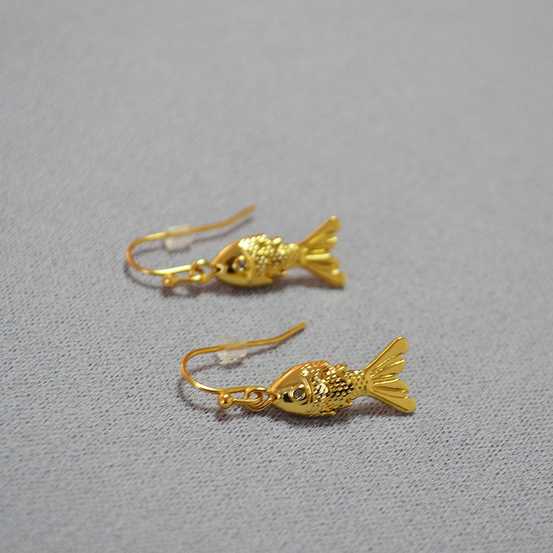Beautiful Gold Earring with Unique Style