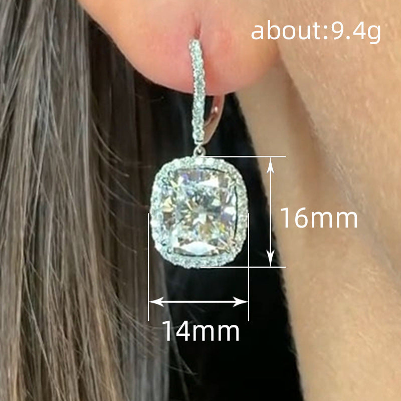Classic Earring with Timeless Appeal