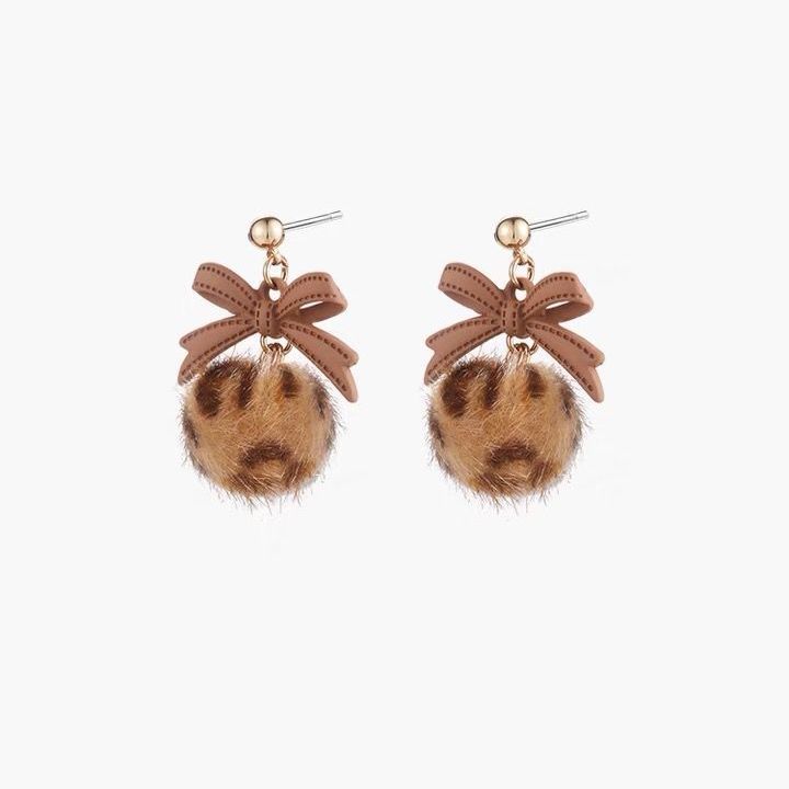 Romantic Earring for Special Moments