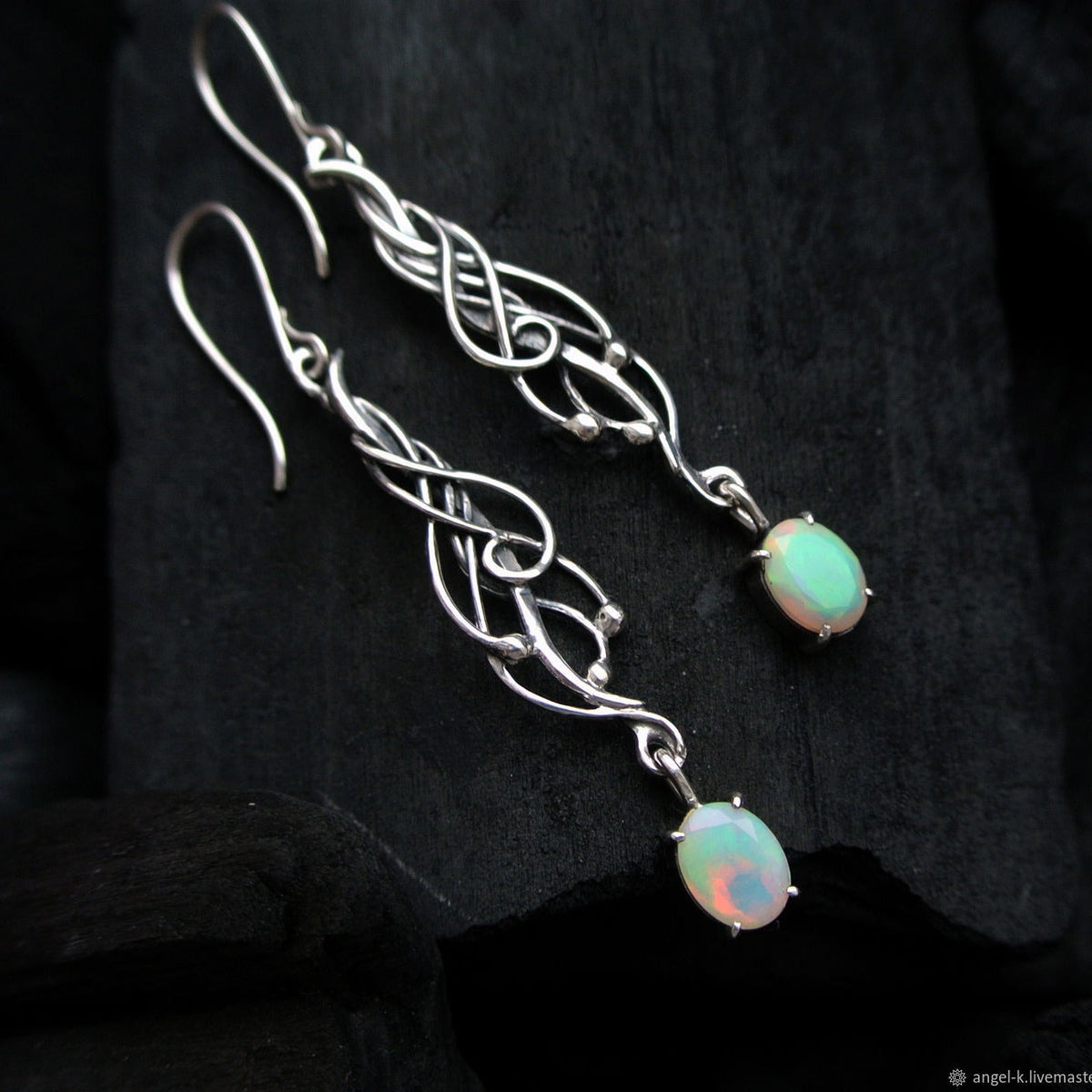 Charming Earring for Any Occasion
