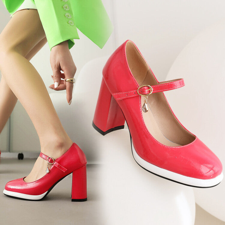 Chic Orthopedic Shoes with Unique Design