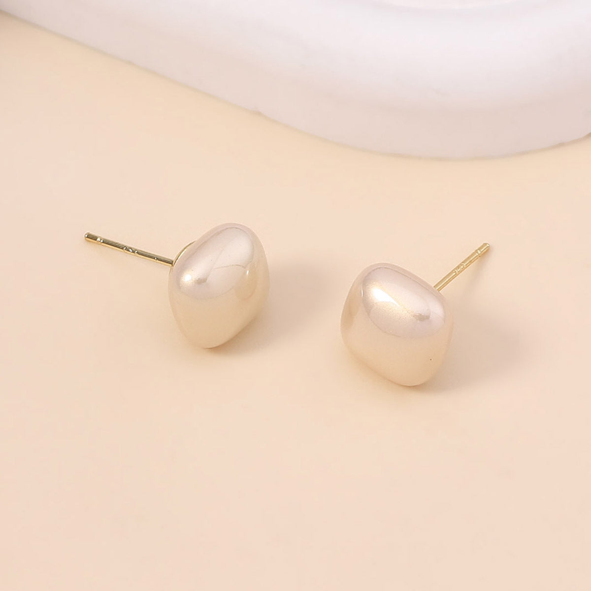Elegant Pearl Earring for Every Occasion