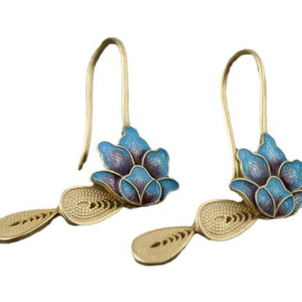 Elegant Gold Earring for Every Occasion