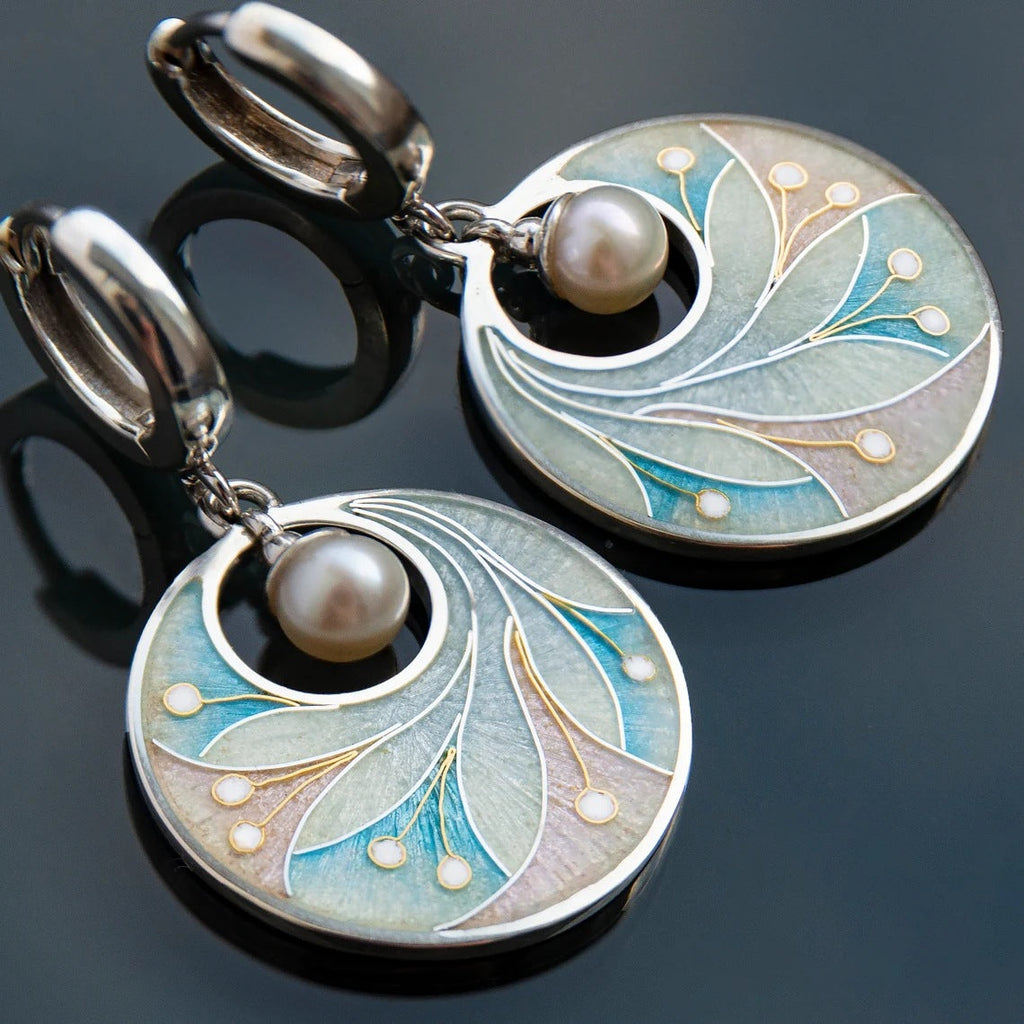 Romantic Pearl Earring for Special Moments