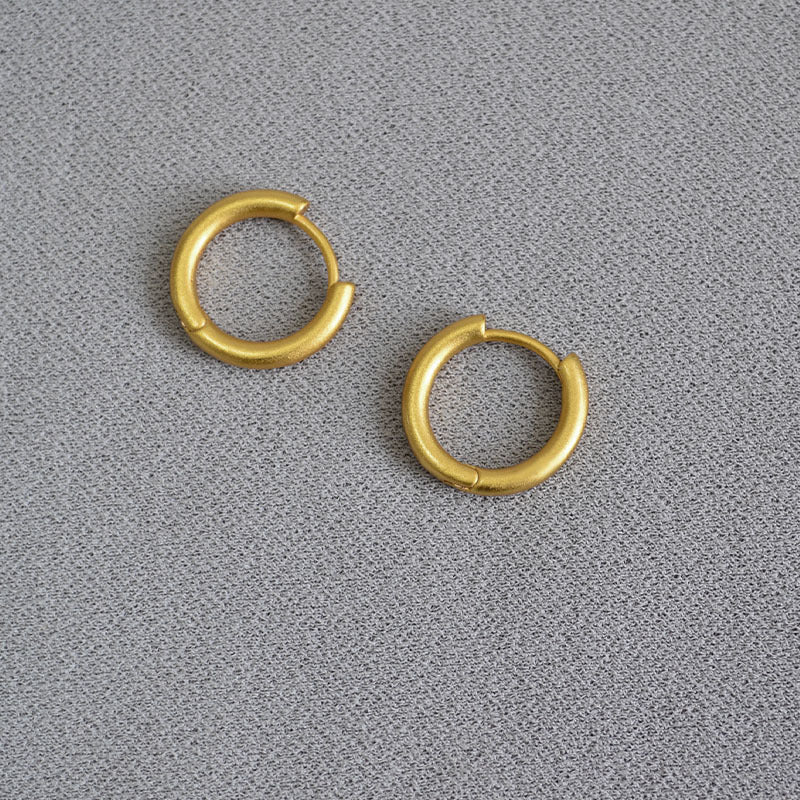 Beautiful Gold Earring with Unique Style
