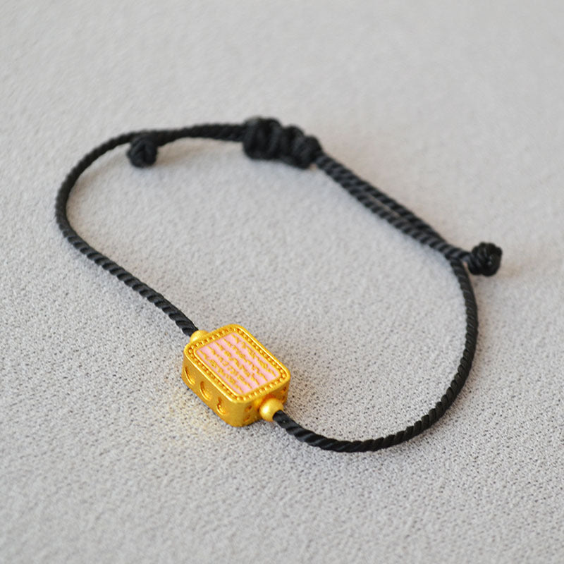 Charming Gold Bracelet for Any Occasion