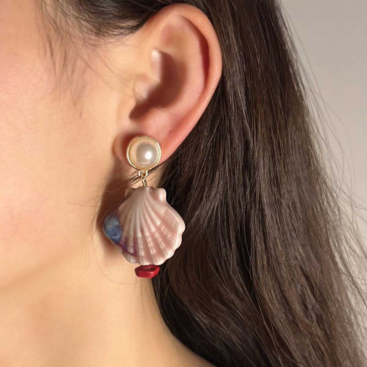 Classic Pearl Earring with Timeless Appeal