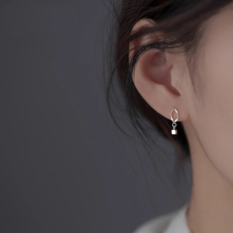 Classic Earring with Timeless Appeal