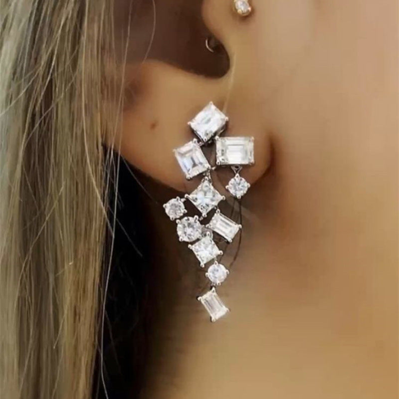 Charming Earring for Any Occasion