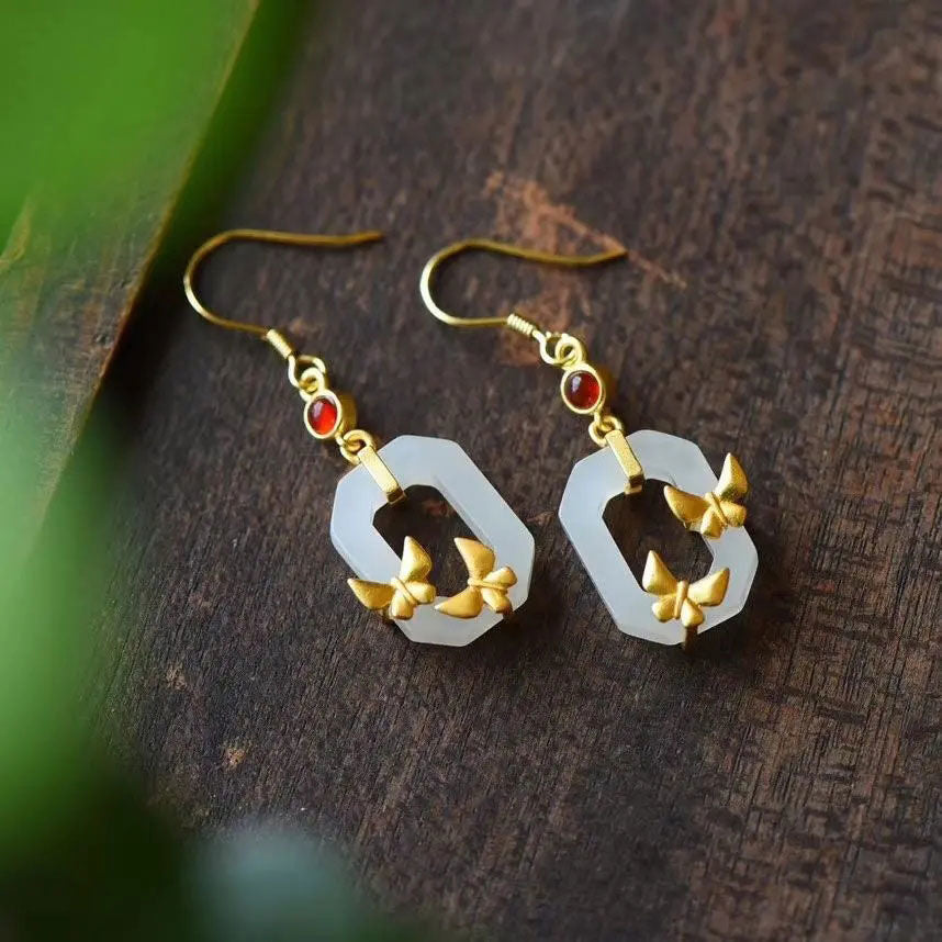 Beautiful Gold Earring with Unique Style