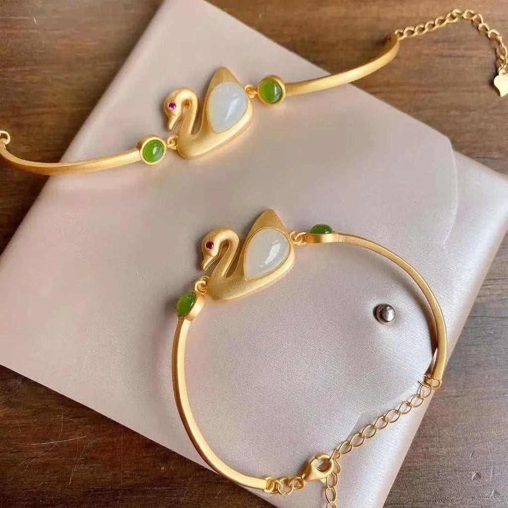 Romantic Silver Bracelet for Special Moments