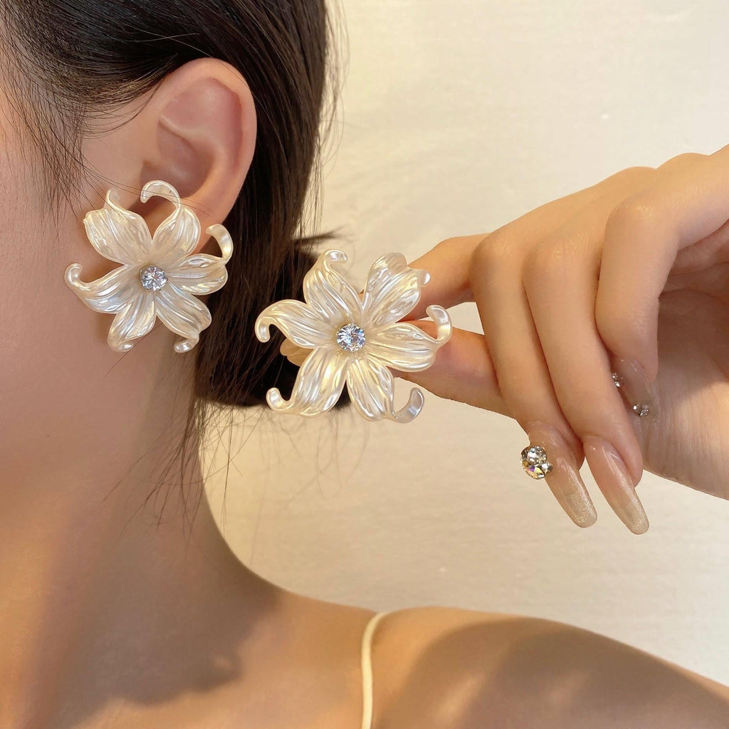 Romantic Earring for Special Moments