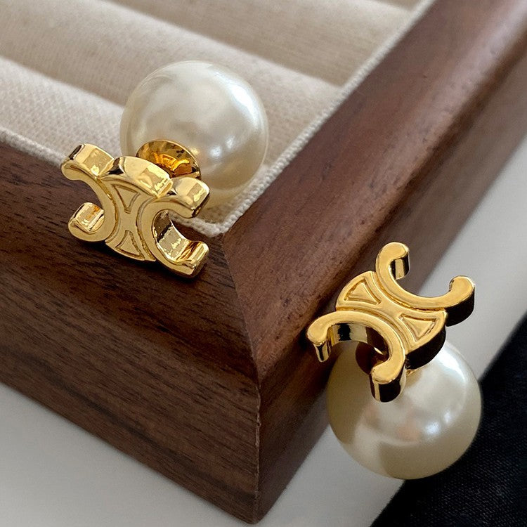 Charming Pearl Earring for Any Occasion