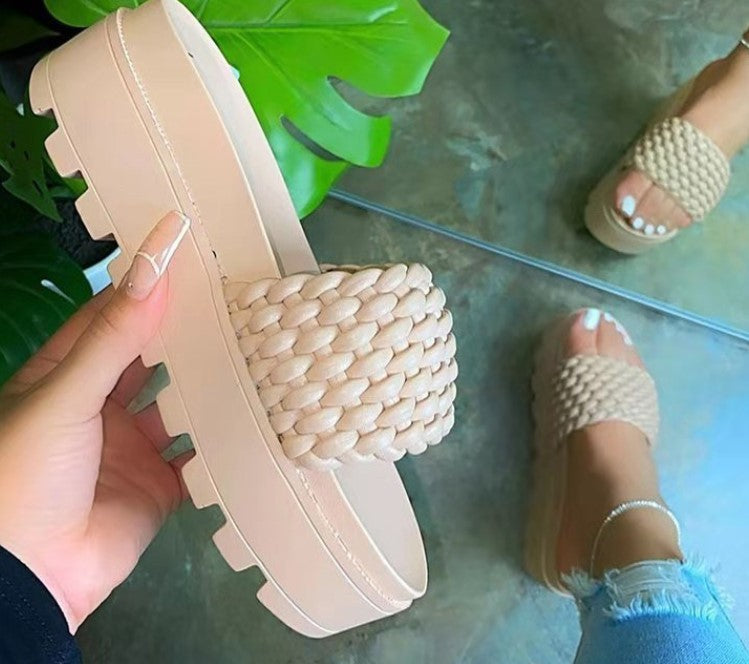 Graceful Orthopedic Sandals for Modern Look
