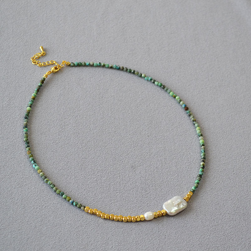 Classic Pearl Necklace with Timeless Appeal