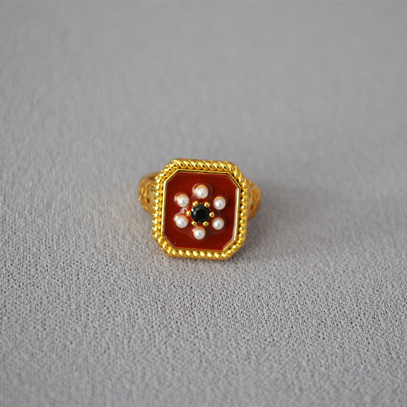 Classic Pearl Ring with Timeless Appeal