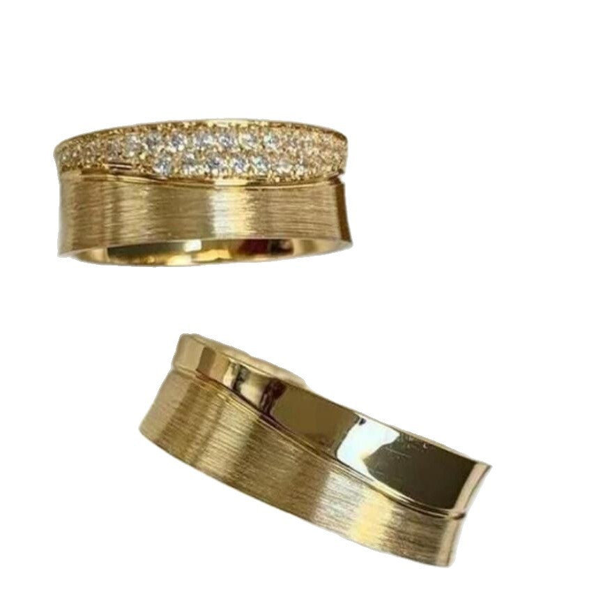 Beautiful Gold Set with Unique Style