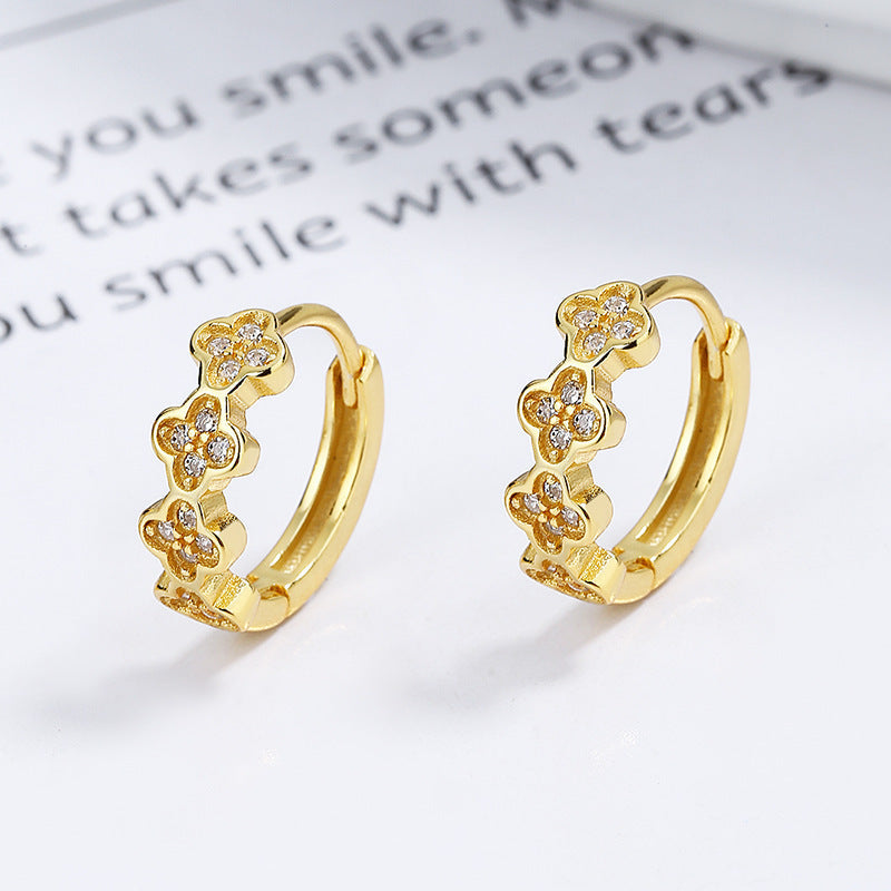 Charming Earring for Any Occasion