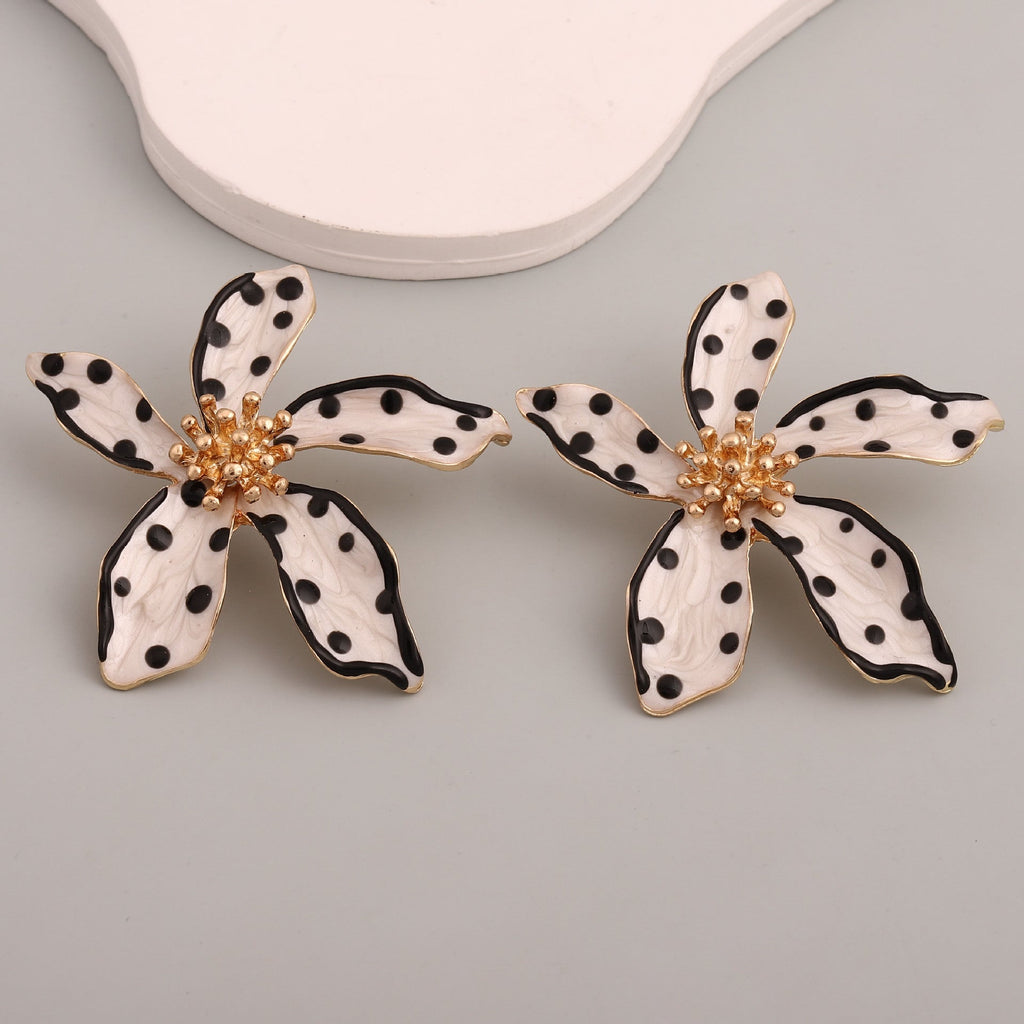 Stunning Earring for Daily Wear